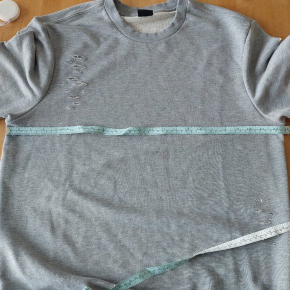 AMNESIA men's long sleeved solid grey distressed sweatshirt size Large - Picture 11 of 13